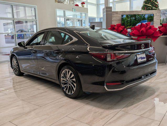 new 2025 Lexus ES 300h car, priced at $53,757