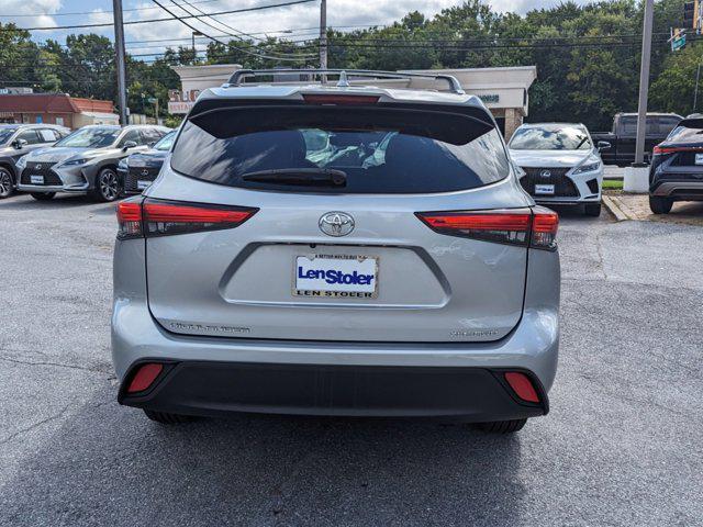 used 2021 Toyota Highlander car, priced at $29,936