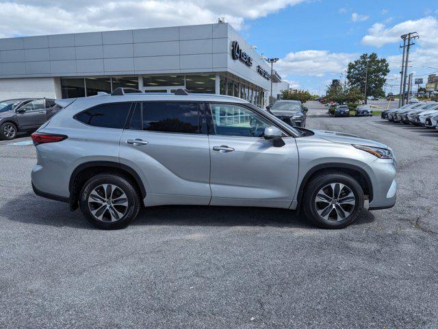 used 2021 Toyota Highlander car, priced at $29,936