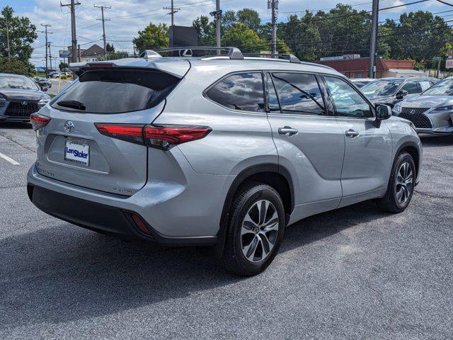 used 2021 Toyota Highlander car, priced at $29,936