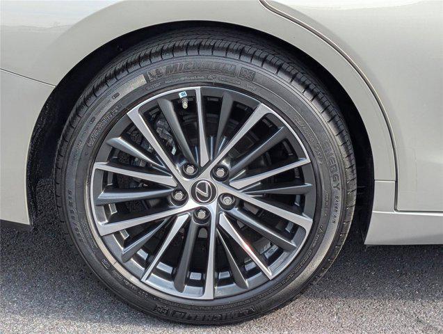 used 2024 Lexus ES 350 car, priced at $40,900