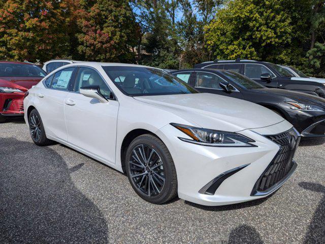 new 2025 Lexus ES 300h car, priced at $46,920