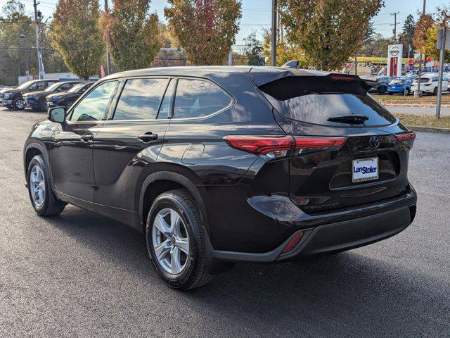 used 2021 Toyota Highlander car, priced at $28,846