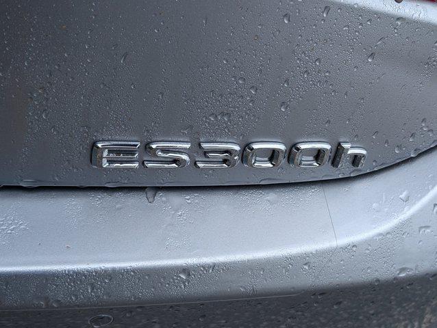 new 2025 Lexus ES 300h car, priced at $49,491
