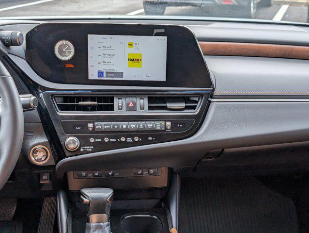 used 2023 Lexus ES 250 car, priced at $35,000