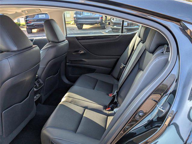 used 2021 Lexus ES 350 car, priced at $32,800