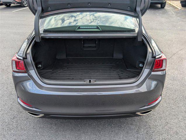 used 2023 Lexus ES 350 car, priced at $38,500