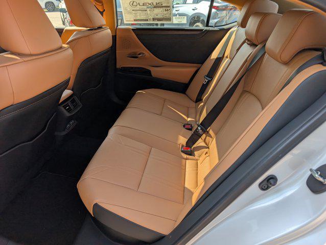 new 2025 Lexus ES 300h car, priced at $55,004