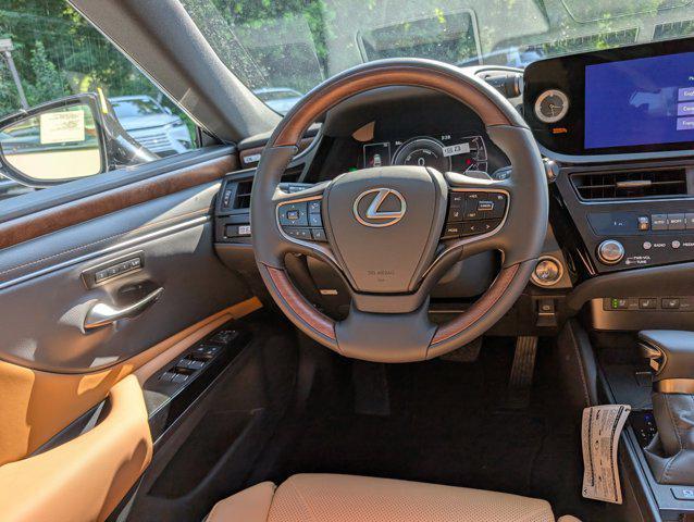 new 2025 Lexus ES 300h car, priced at $55,004