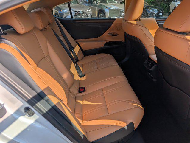 new 2025 Lexus ES 300h car, priced at $55,004