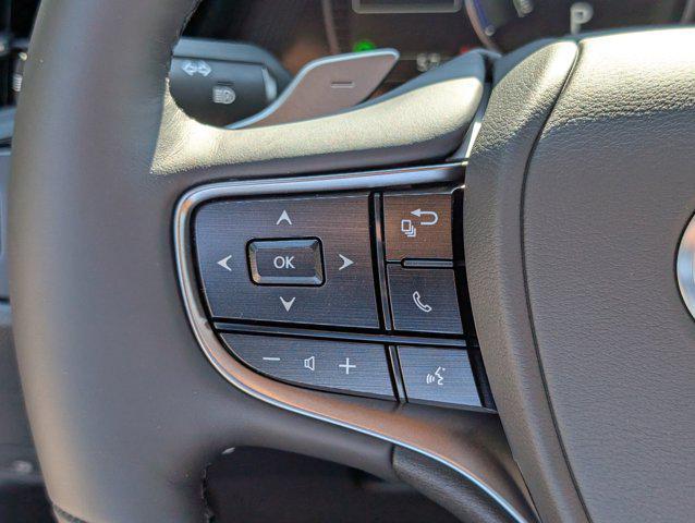 new 2025 Lexus ES 300h car, priced at $55,004