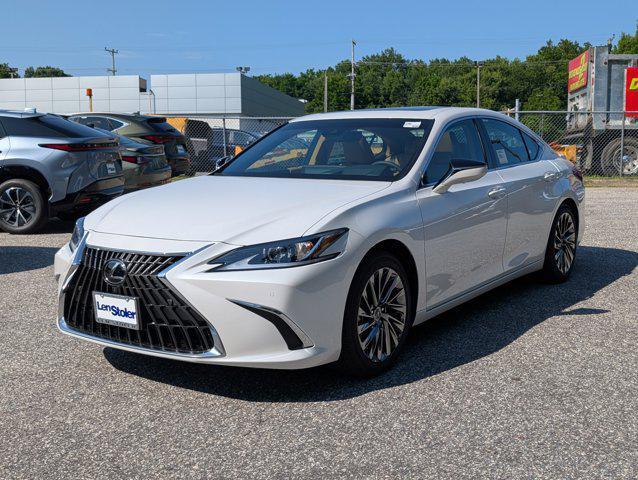 new 2025 Lexus ES 300h car, priced at $55,004