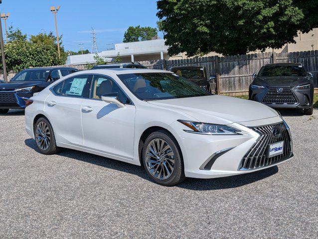 new 2025 Lexus ES 300h car, priced at $55,004