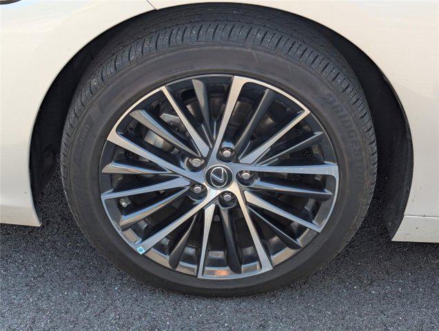 used 2024 Lexus ES 350 car, priced at $39,900