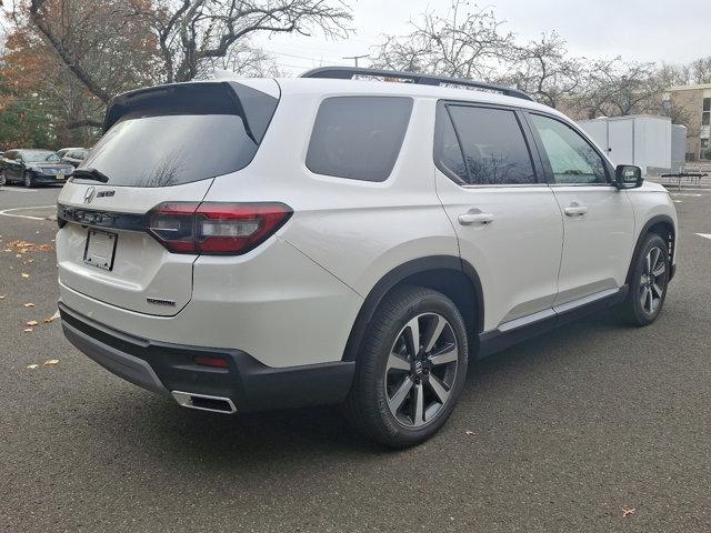 new 2025 Honda Pilot car, priced at $51,450