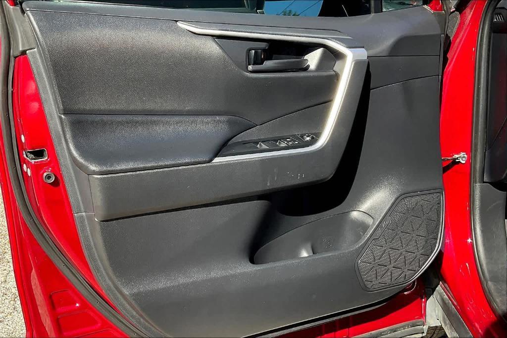 used 2019 Toyota RAV4 car, priced at $22,333