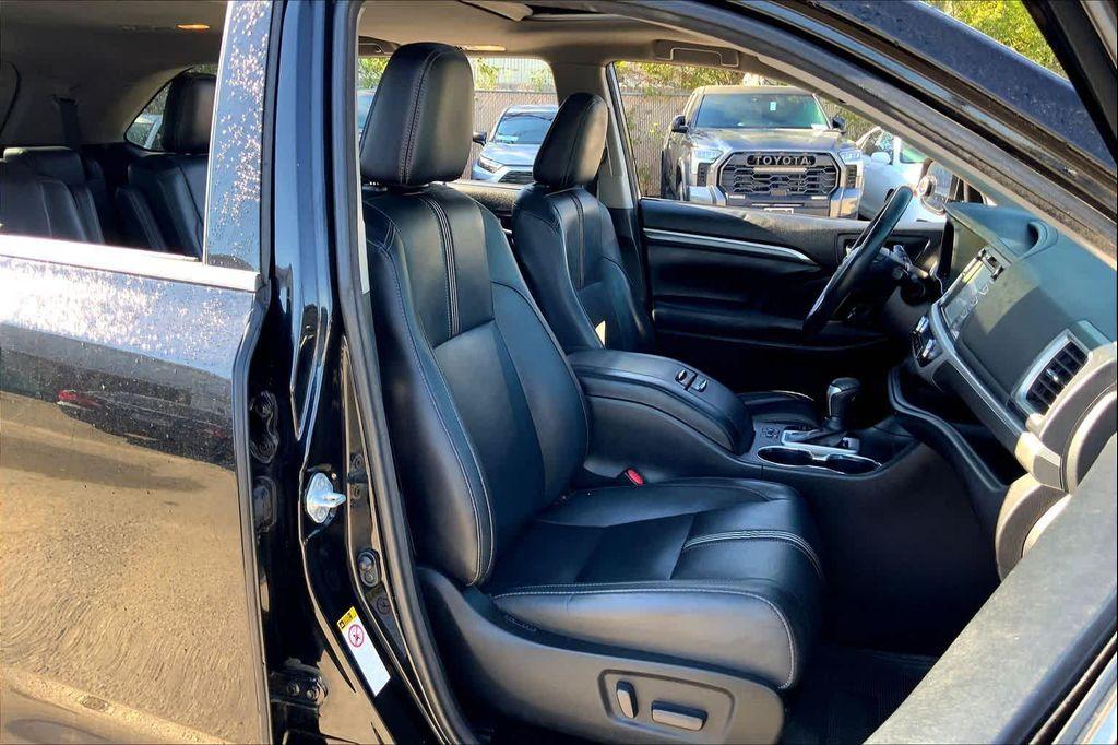 used 2018 Toyota Highlander car, priced at $15,788