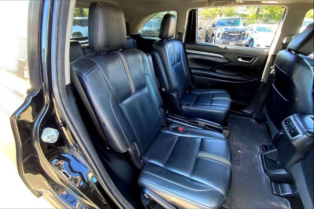 used 2018 Toyota Highlander car, priced at $15,788