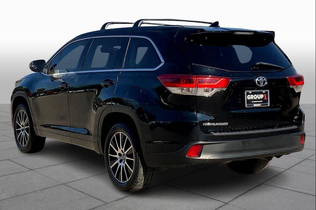 used 2018 Toyota Highlander car, priced at $15,788