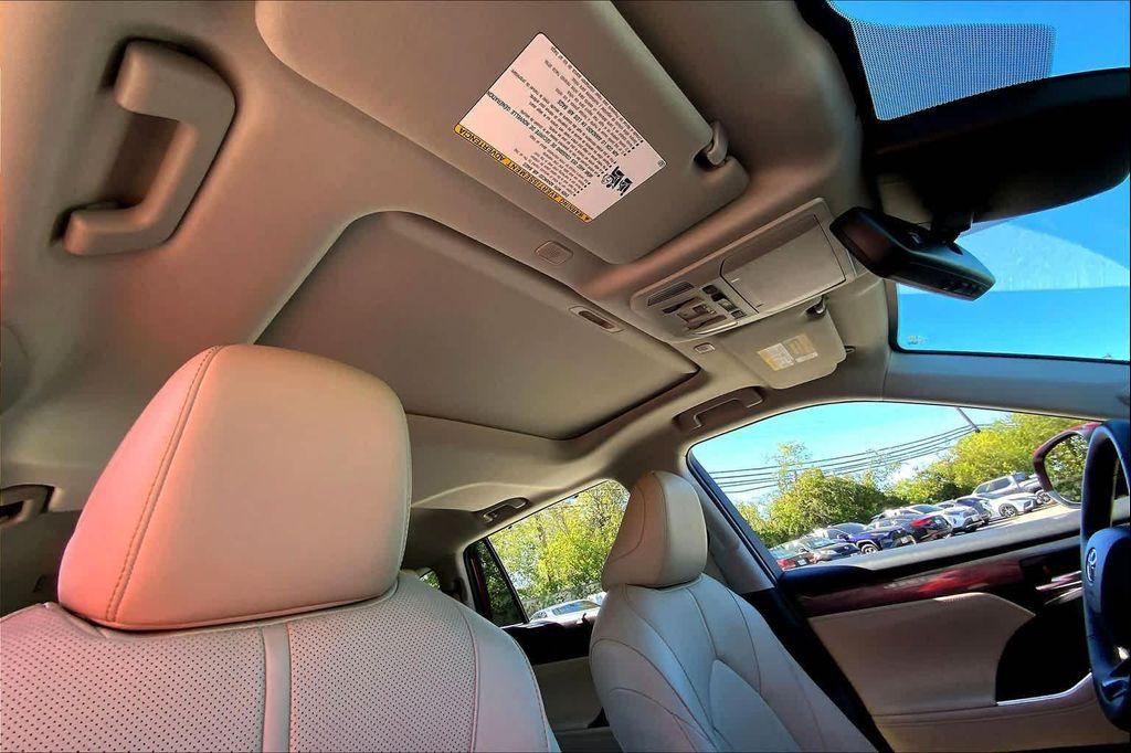 used 2025 Toyota Highlander car, priced at $49,888