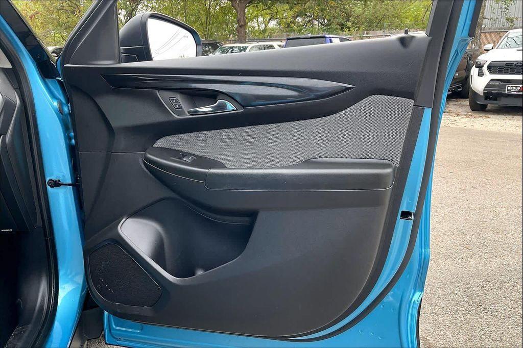 used 2025 Chevrolet TrailBlazer car, priced at $24,998