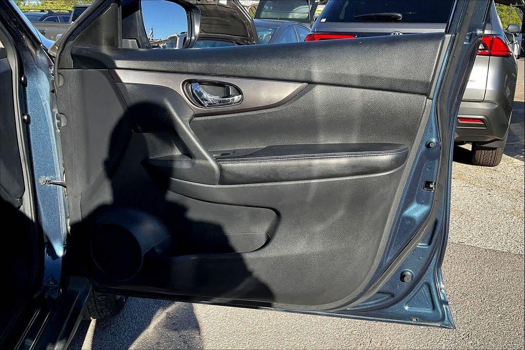 used 2016 Nissan Rogue car, priced at $8,965