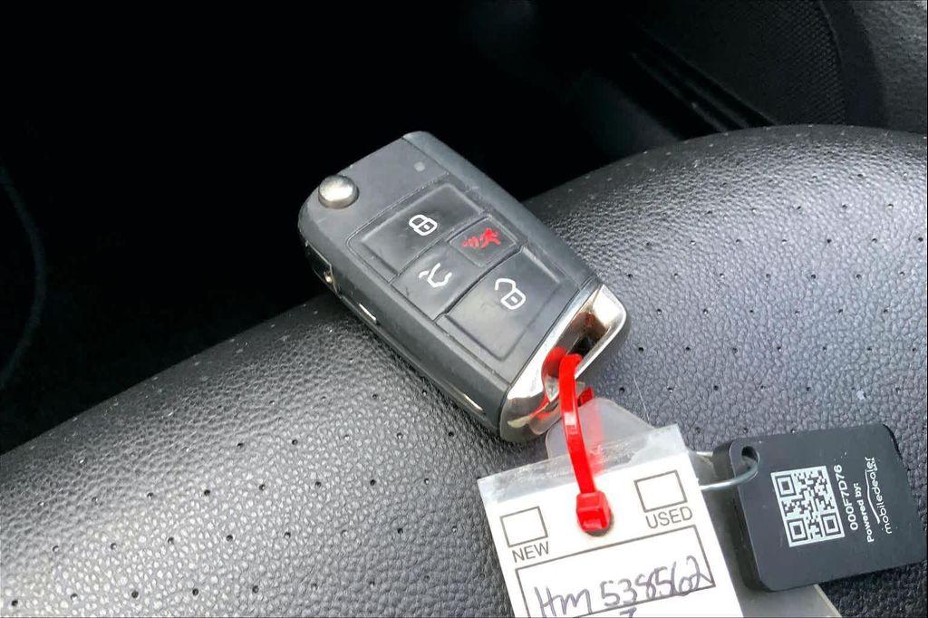 used 2017 Volkswagen Golf SportWagen car, priced at $12,998