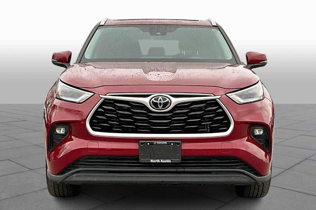 used 2022 Toyota Highlander car, priced at $34,949