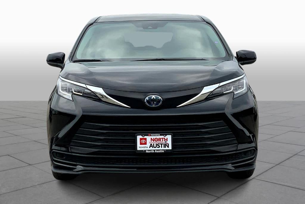 used 2023 Toyota Sienna car, priced at $41,381