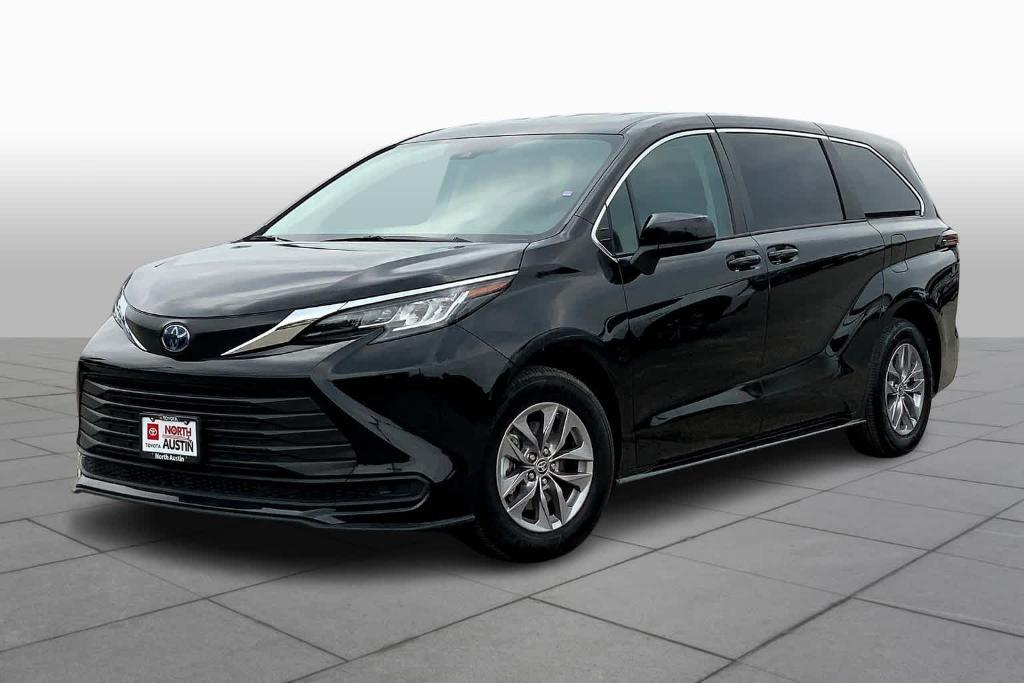 used 2023 Toyota Sienna car, priced at $39,651