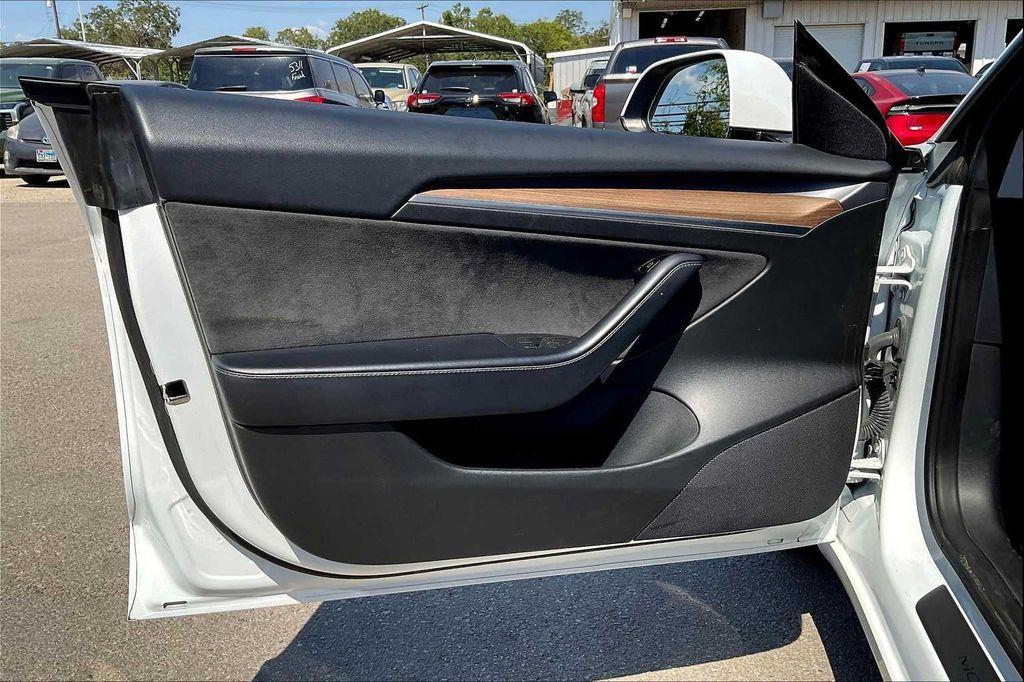 used 2022 Tesla Model 3 car, priced at $28,999