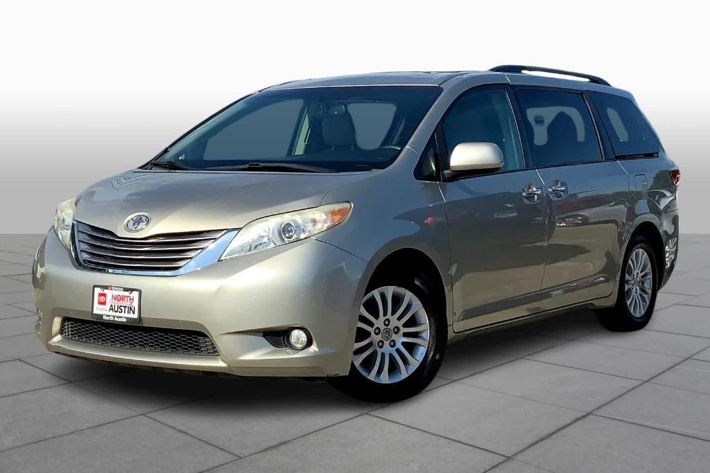 used 2017 Toyota Sienna car, priced at $27,212