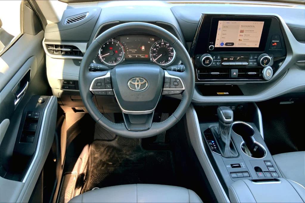 used 2024 Toyota Highlander car, priced at $46,694