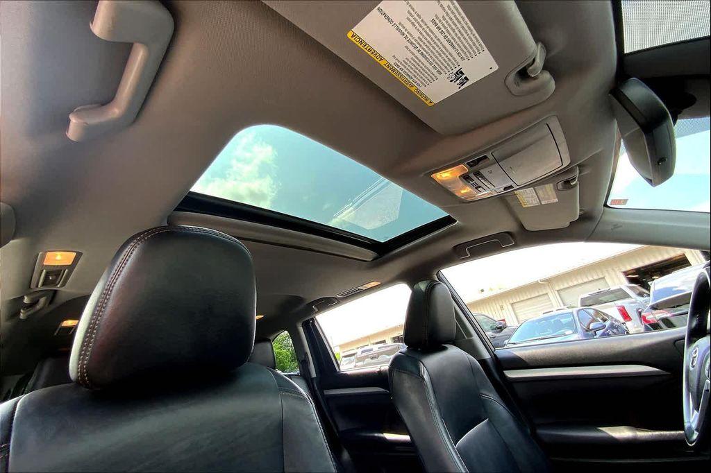 used 2017 Toyota Highlander car, priced at $21,899