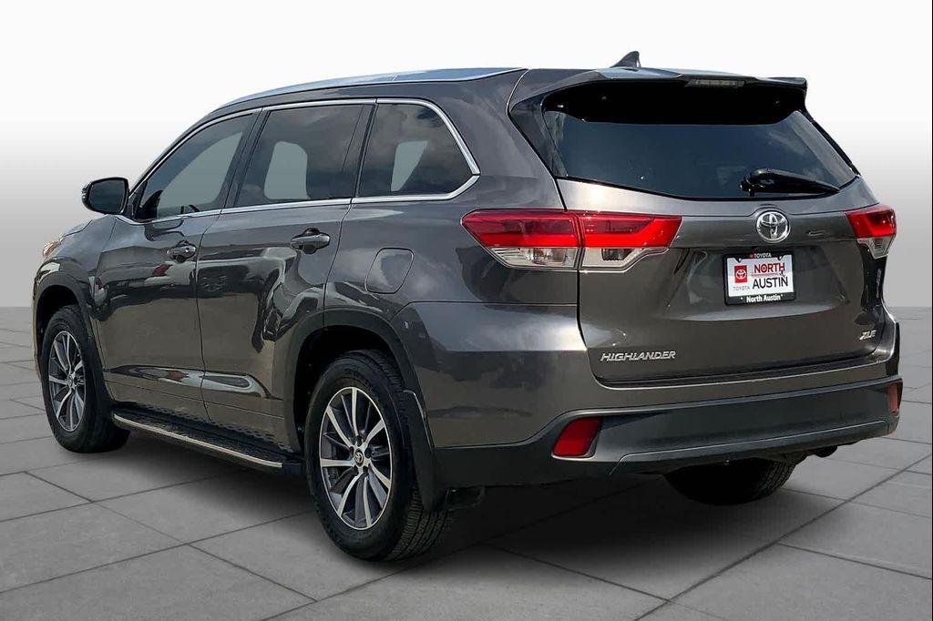 used 2017 Toyota Highlander car, priced at $21,899