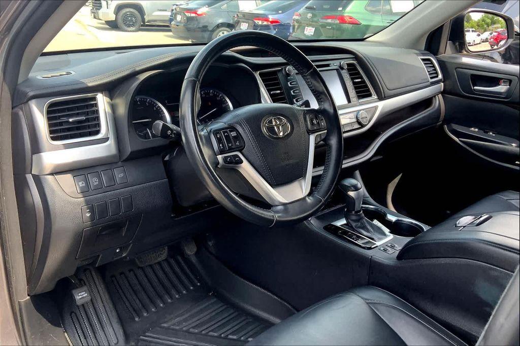 used 2017 Toyota Highlander car, priced at $21,899