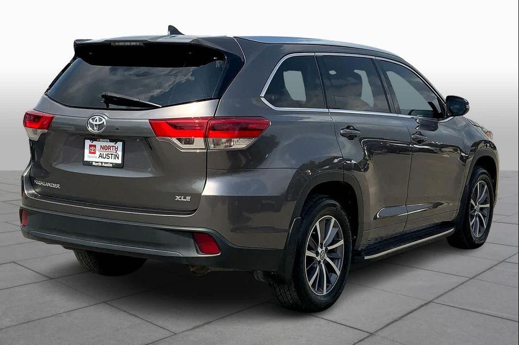used 2017 Toyota Highlander car, priced at $21,899