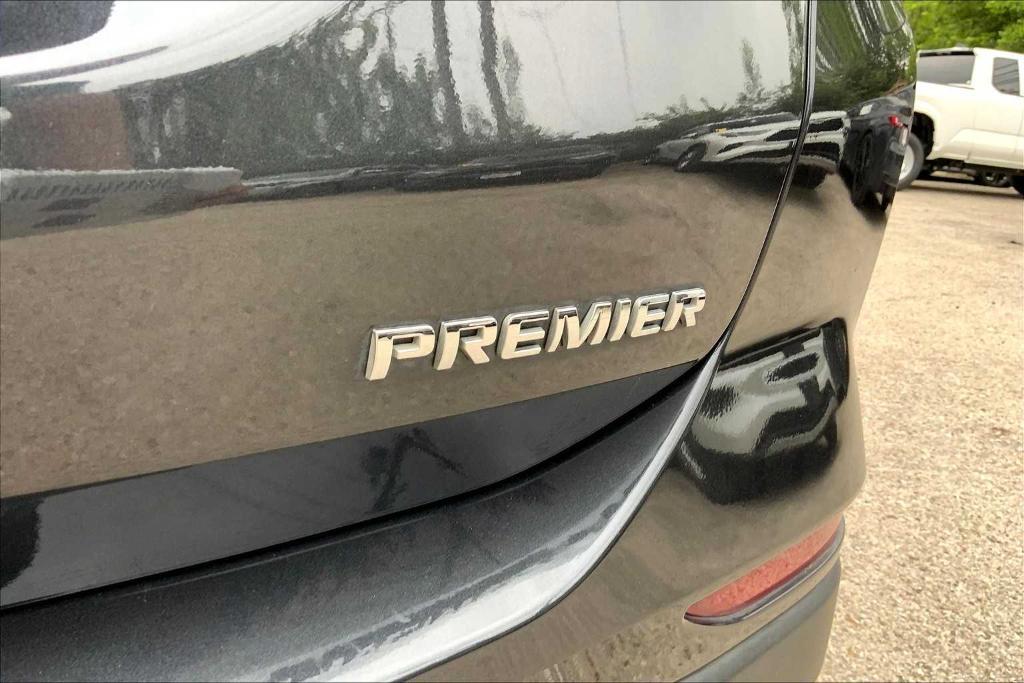 used 2022 Chevrolet Equinox car, priced at $25,399