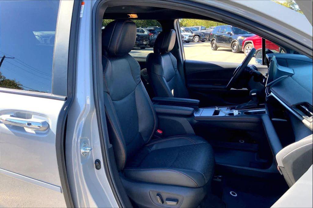 used 2024 Toyota Sienna car, priced at $48,990