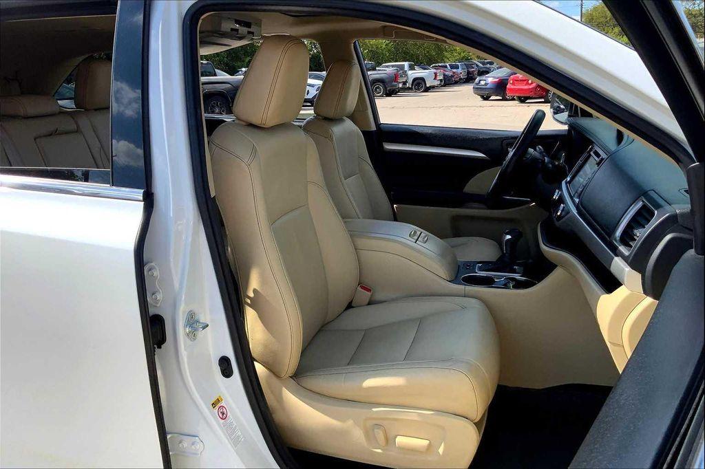 used 2017 Toyota Highlander car, priced at $14,999