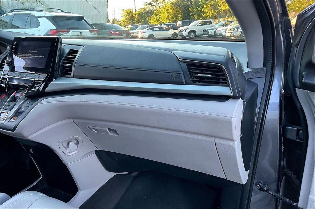 used 2018 Honda Odyssey car, priced at $20,405