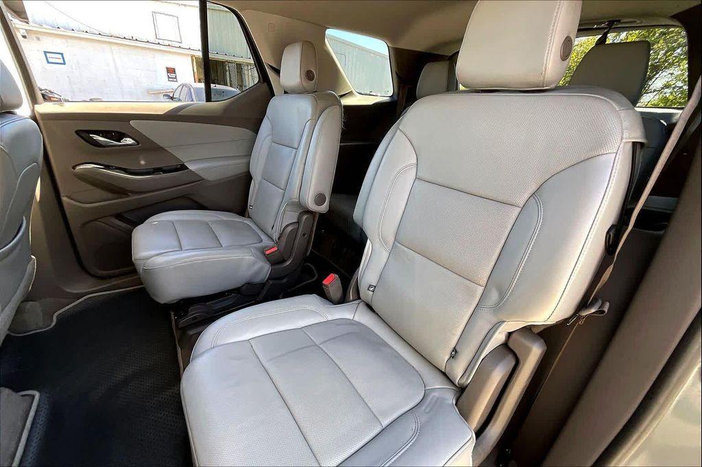 used 2018 Chevrolet Traverse car, priced at $23,940
