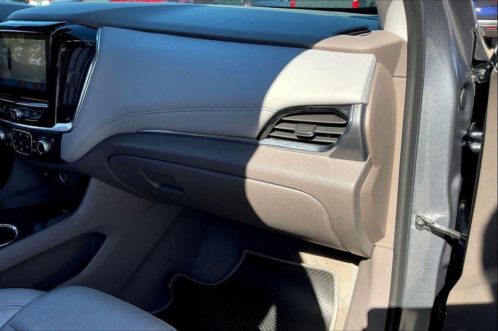 used 2018 Chevrolet Traverse car, priced at $23,940