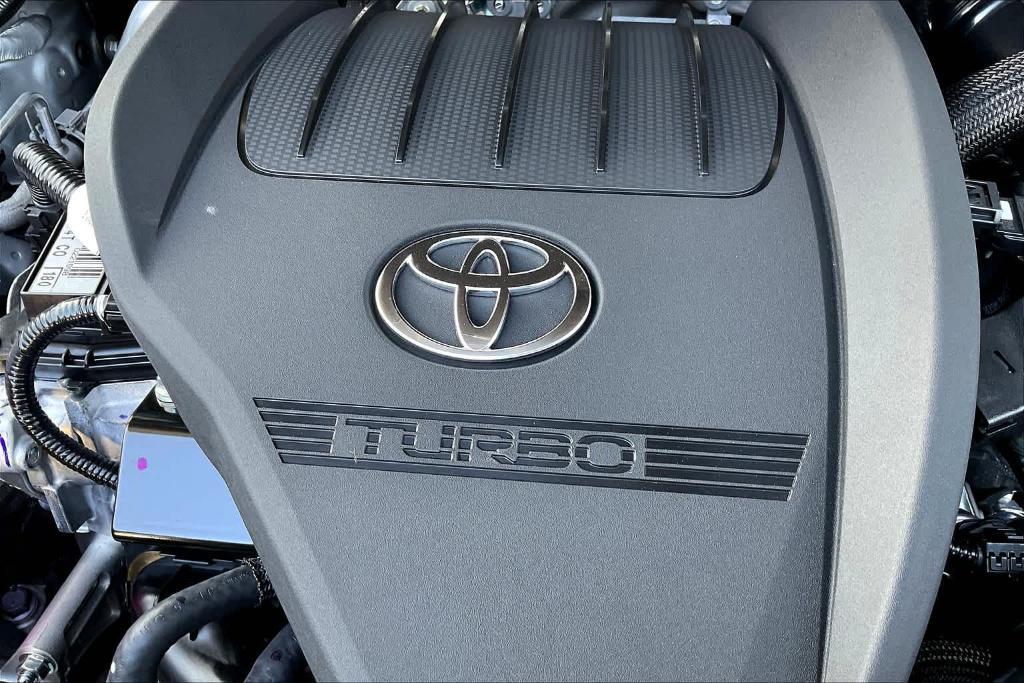new 2024 Toyota Highlander car, priced at $48,252