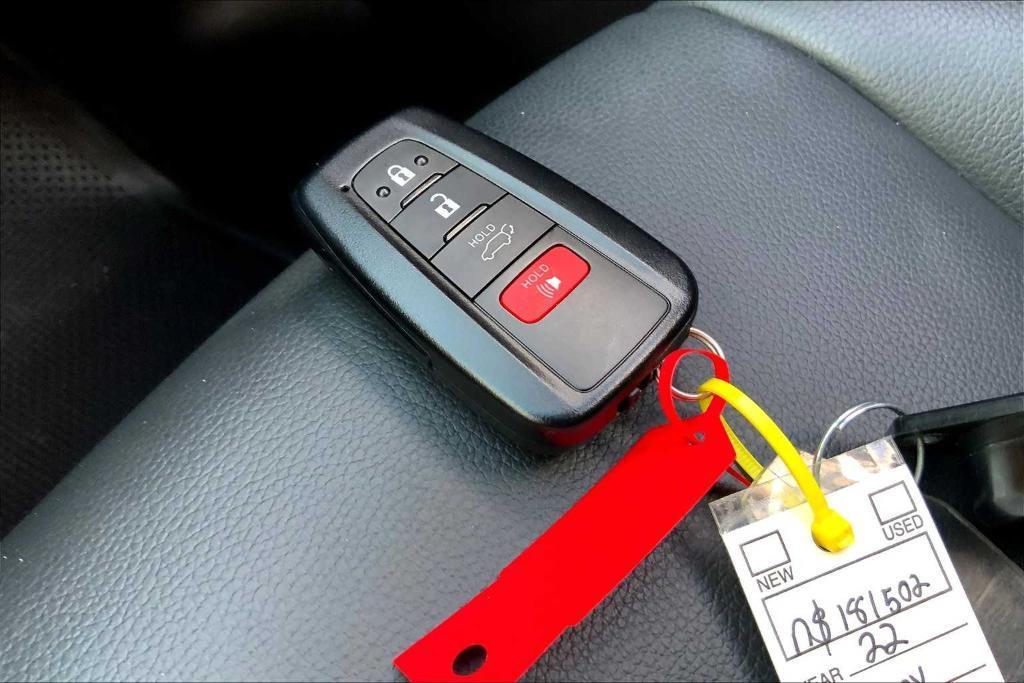 used 2022 Toyota Highlander car, priced at $39,770