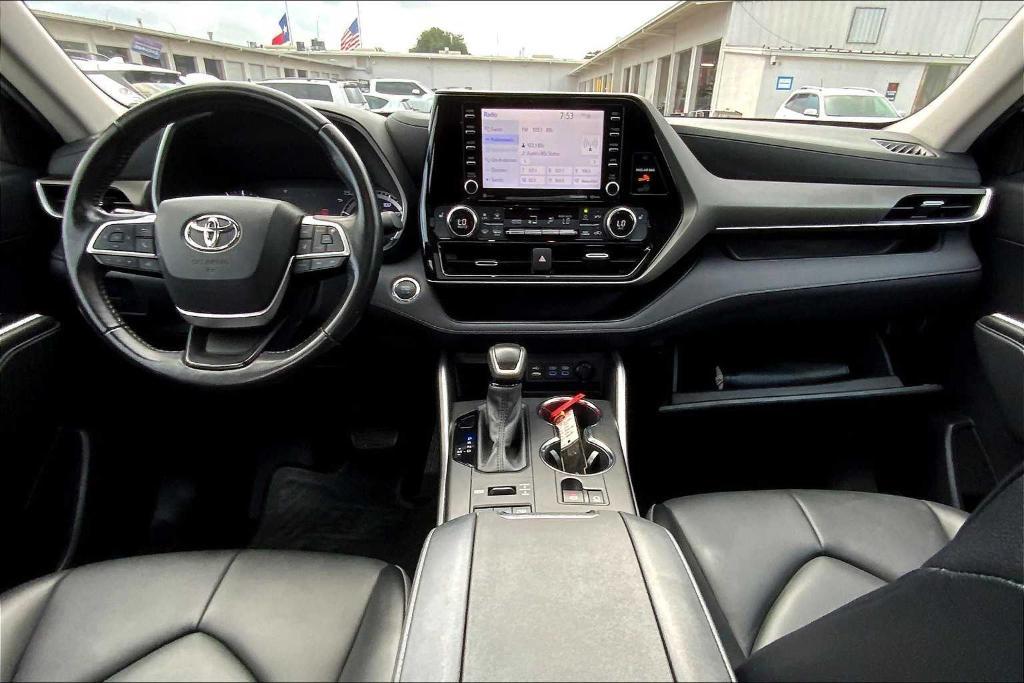 used 2022 Toyota Highlander car, priced at $39,770