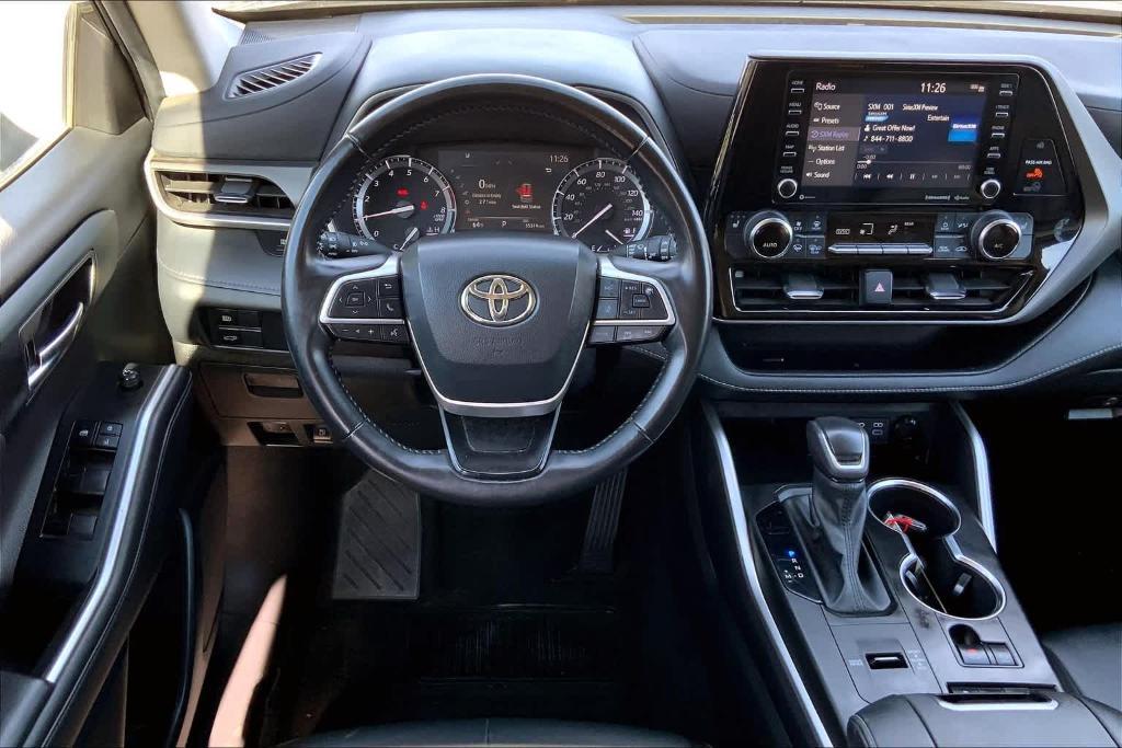 used 2022 Toyota Highlander car, priced at $33,441