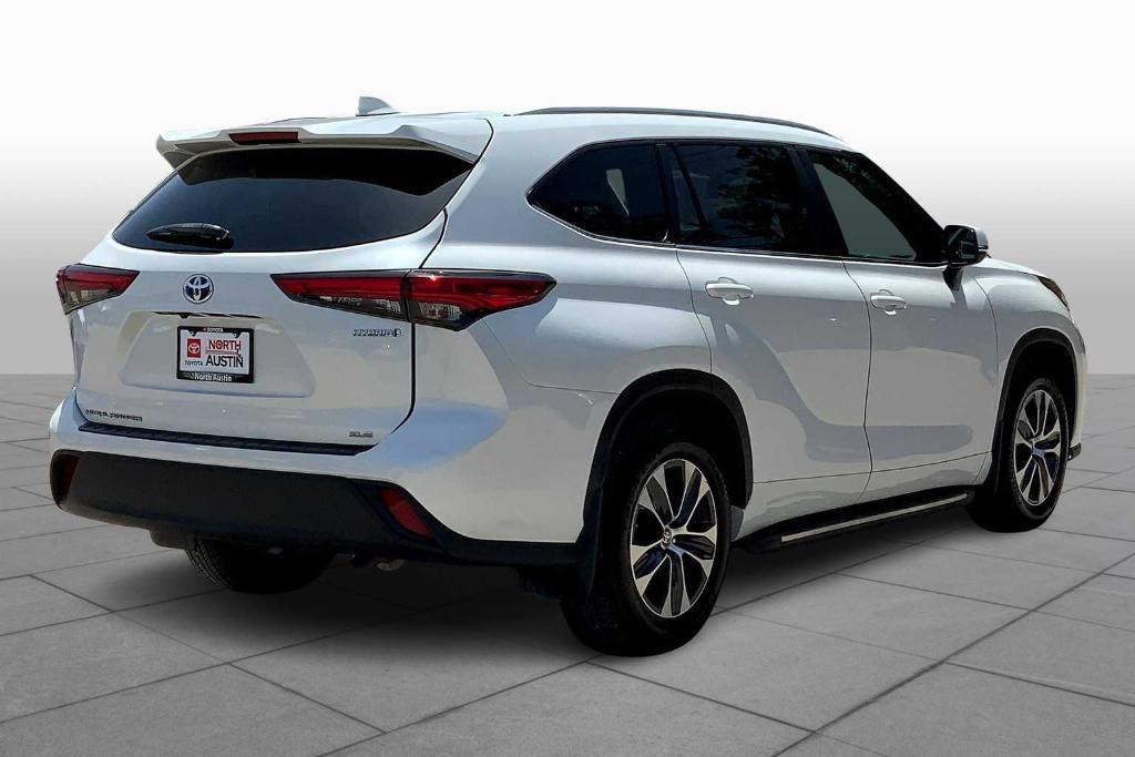 used 2023 Toyota Highlander Hybrid car, priced at $38,800