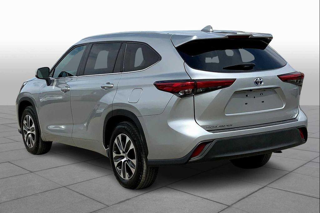 used 2023 Toyota Highlander Hybrid car, priced at $35,766