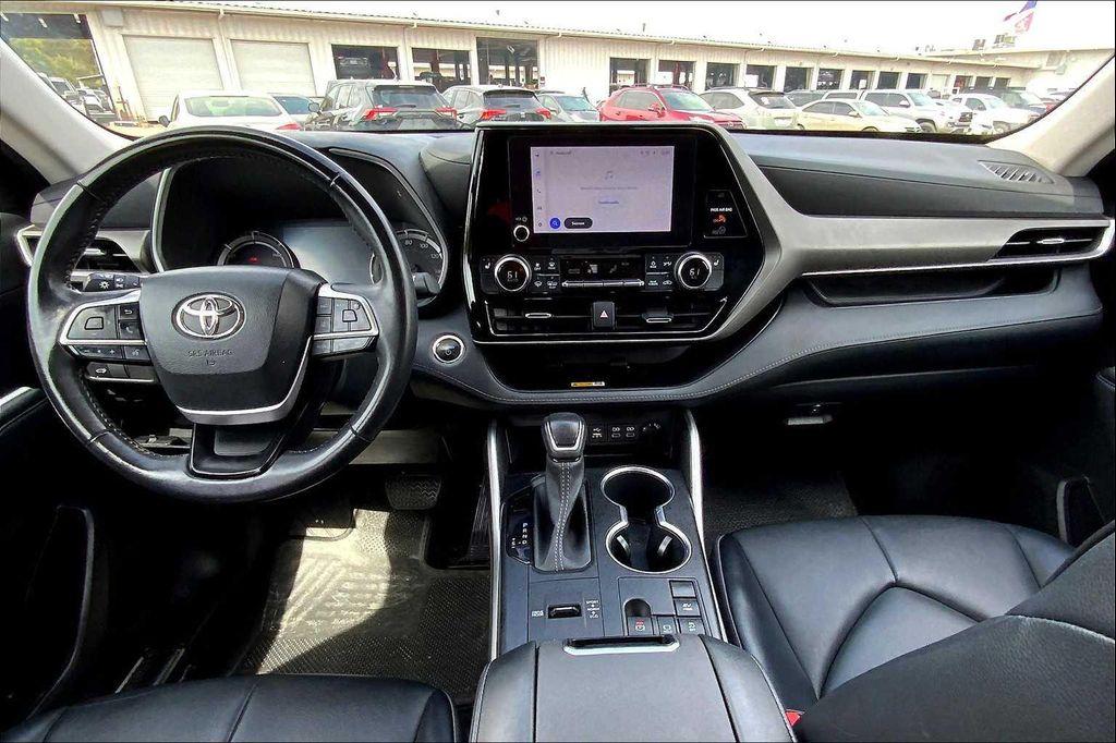 used 2023 Toyota Highlander Hybrid car, priced at $35,766